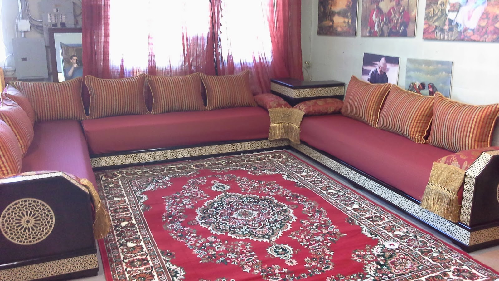 salon-marocain-moderne-luxueux
